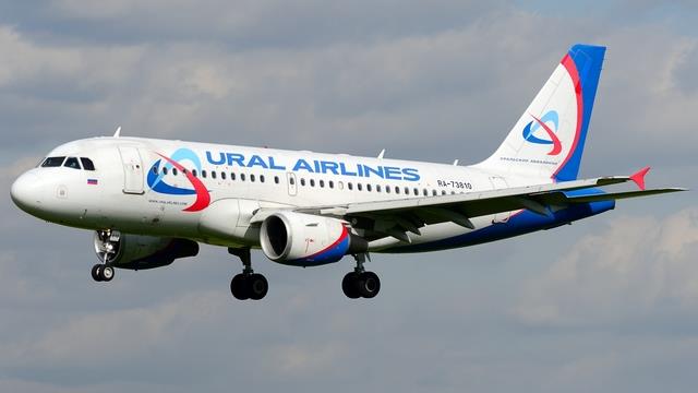 RA-73810:Airbus A319:Уральские авиалинии